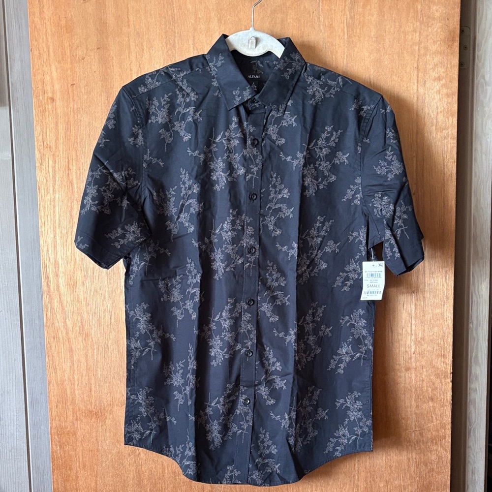 Alfani Men dress short sleeve shirt, black. size Small, NWT Style 100176735MN